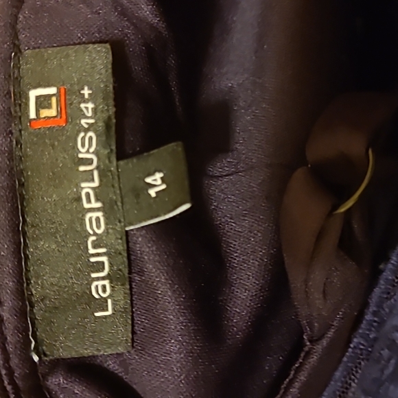 LauraPlus Dress - Picture 2 of 5